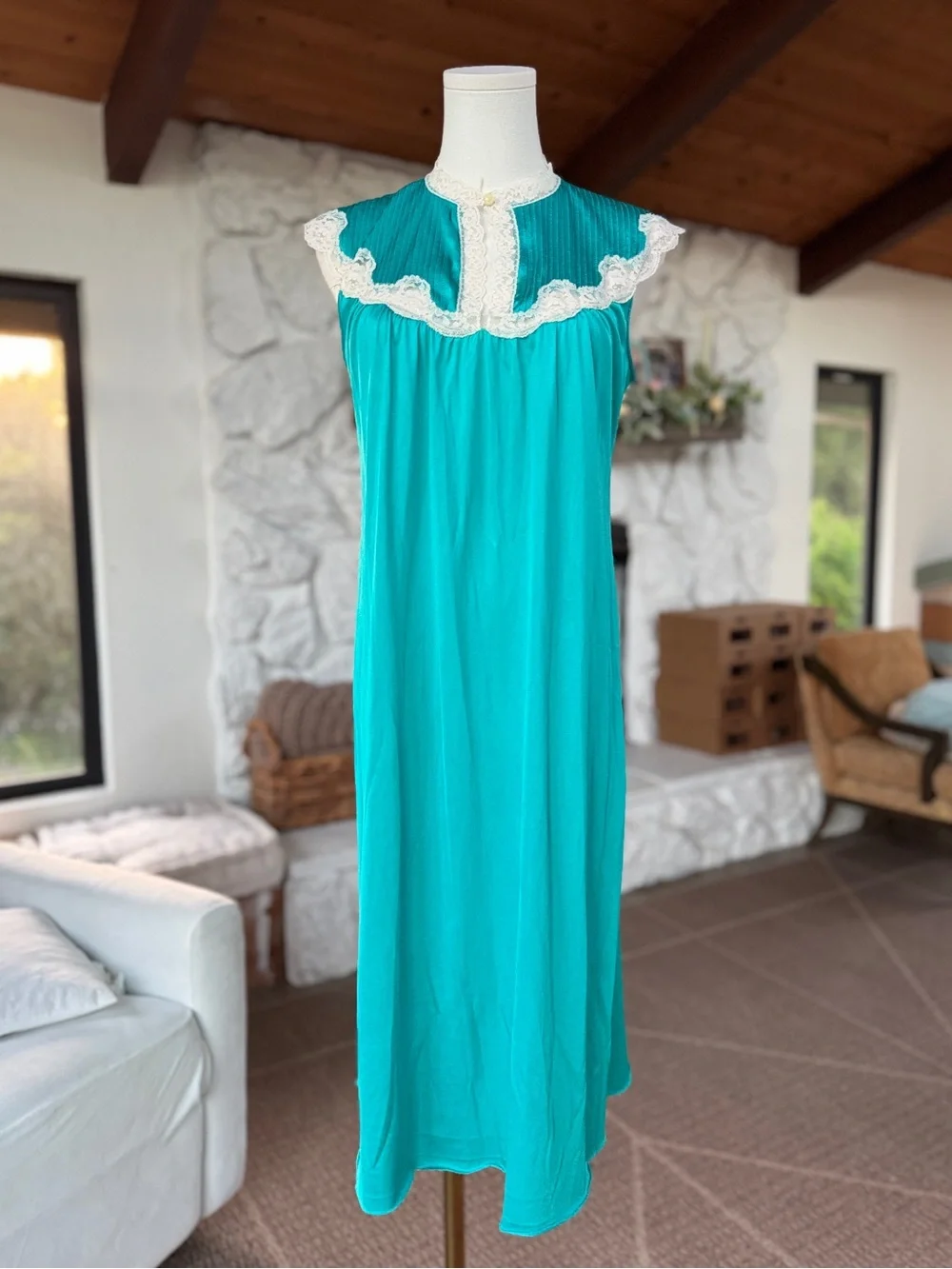 Vintage JC Penney Teal Aqua Nylon Satin Peignoir Set with Cream Lace Trim - Picture 12 of 16